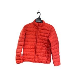 Uniqlo Ultralight Down Jacket - Men’s Size L in Red